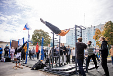 В Ельце организовали праздник уличного воркаута